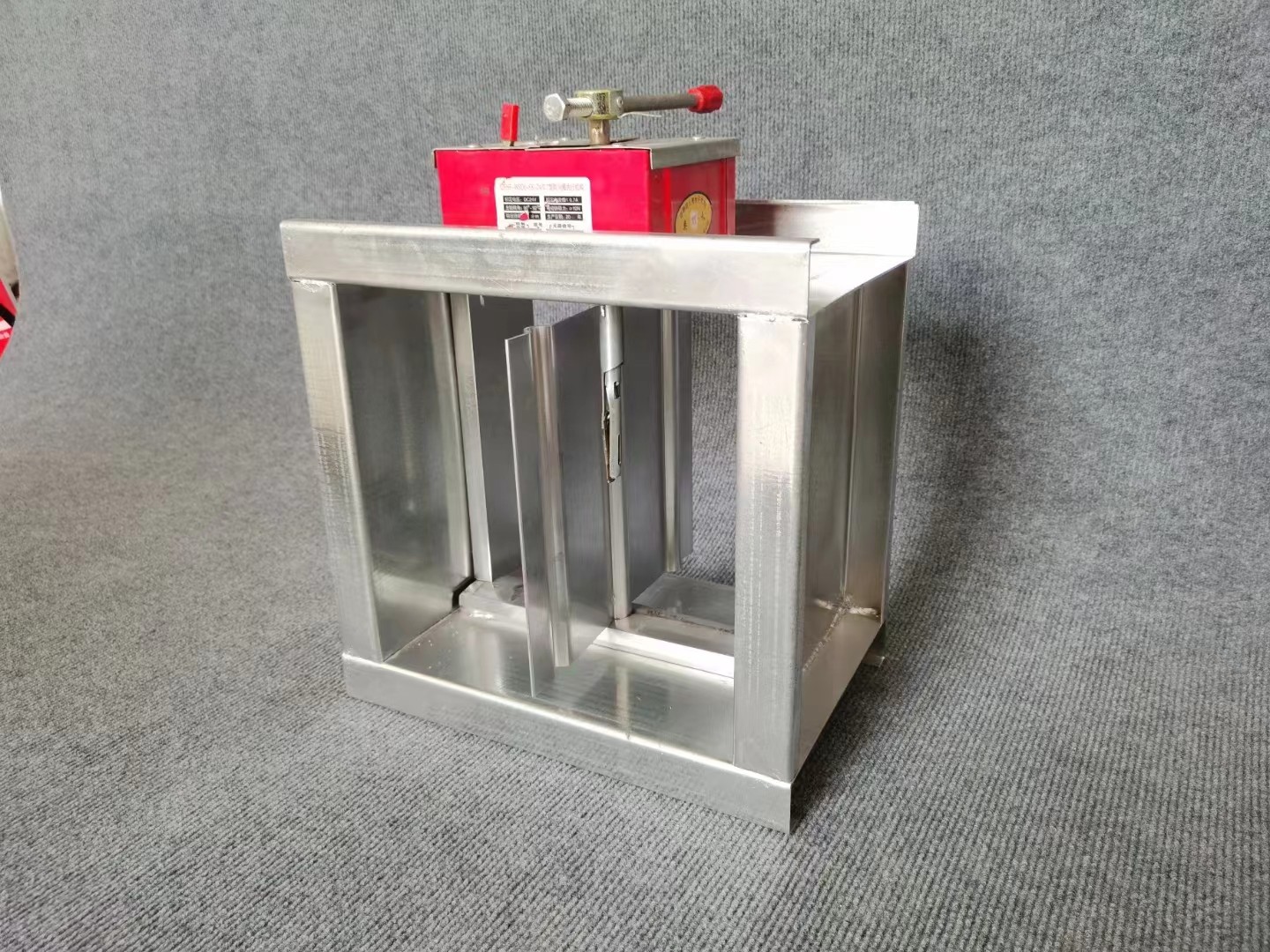 防火阀、排烟阀在空调系�l�中作用�?qi��ng)维护管�? onmousewheel=