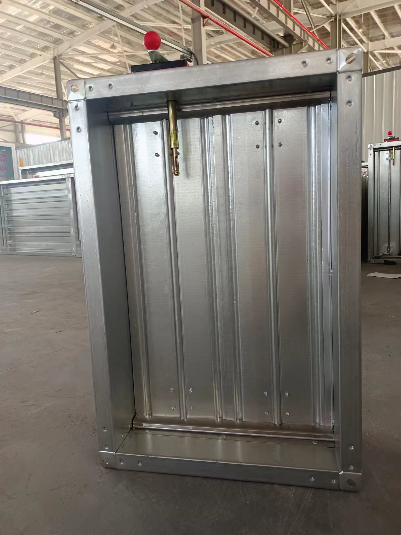 全自動防火閥包括閥體、控制桿和法蘭接口！